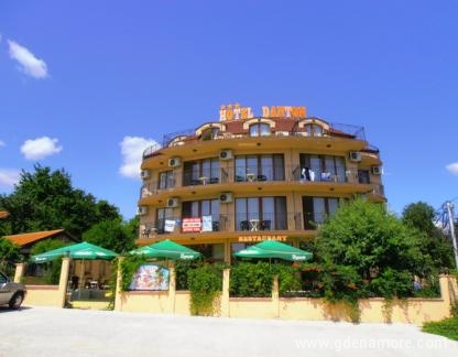 Хотел-ресторант ДАНТОН, частни квартири в града Varna, България - хотел Дантон